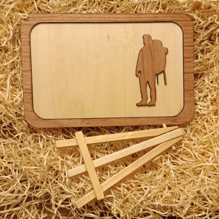 Targa in Legno a Doppio Strato "Escursionista" Personalizzata con Cavalletto