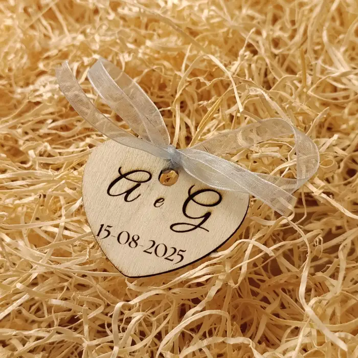 Cuore in Legno Naturale Personalizzato per Bomboniere e Segnaposto